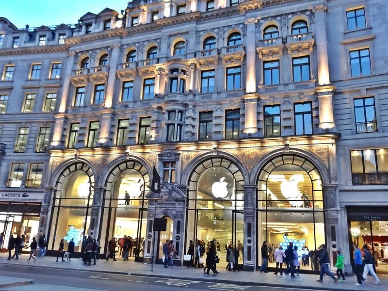 Regent Street - 7 Flagship Stores at