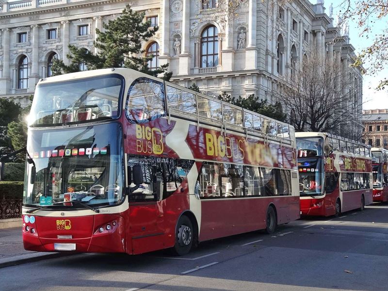 Hop-On Hop-Off London Bus Tour, Golden Tours