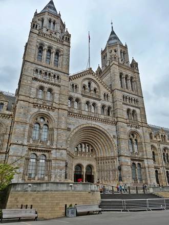 Türme bei Haupteingang