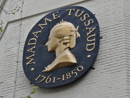 Plate with Madame Tussauds Illustration