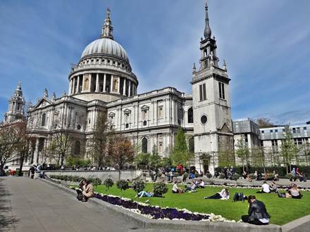St Paul's Cathedral Festival Gardens