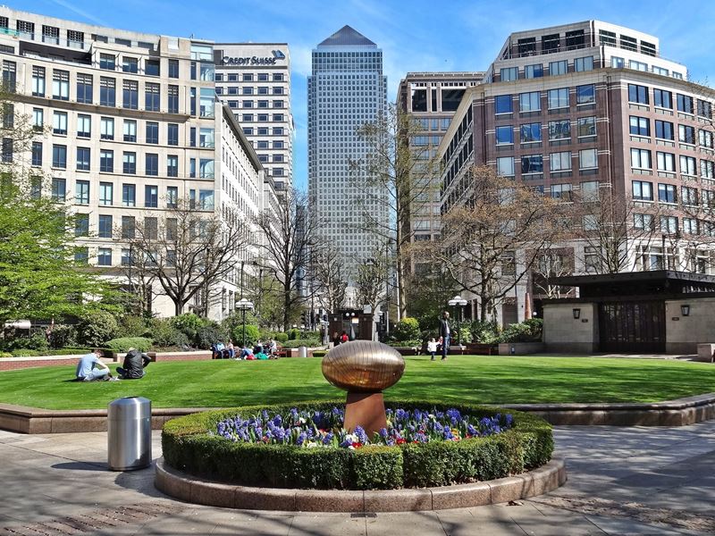 Canary Wharf London - Shopping with Thames View