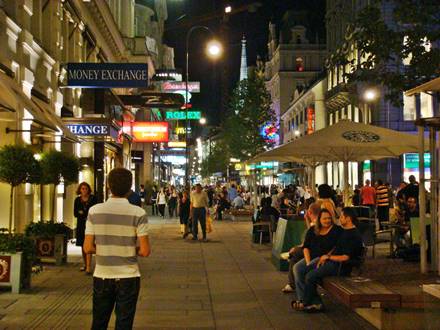 Kärntnerstraße Wien Abends