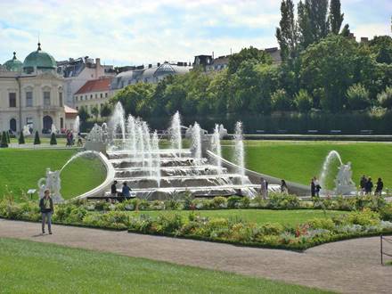 Cascade fountain in the palace gardens