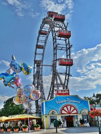Giant Ferris Wheel