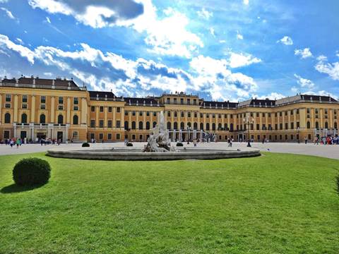 Schönbrunn Palace Entrance